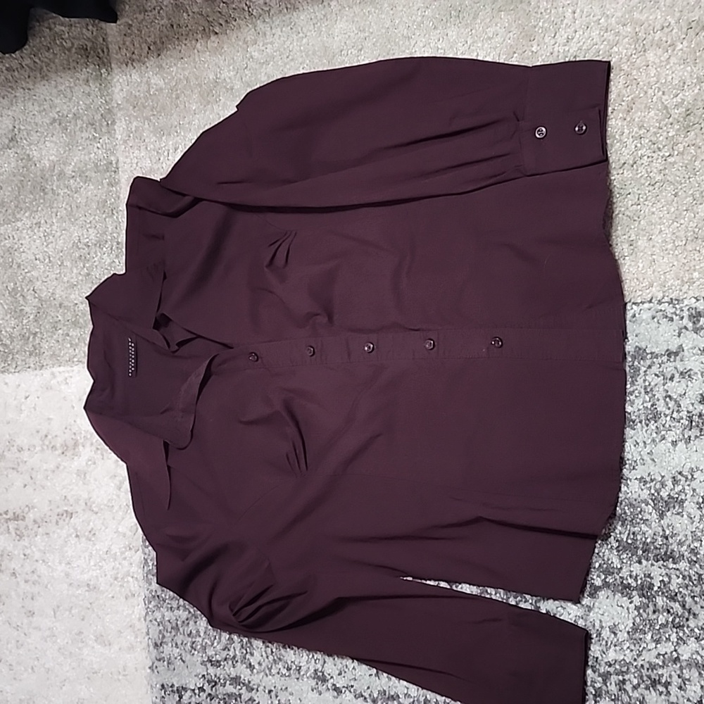 Apostrophe button down 16